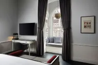 아다한 데카몬도 페라, 오토그래프 컬렉션 이스탄불 호텔