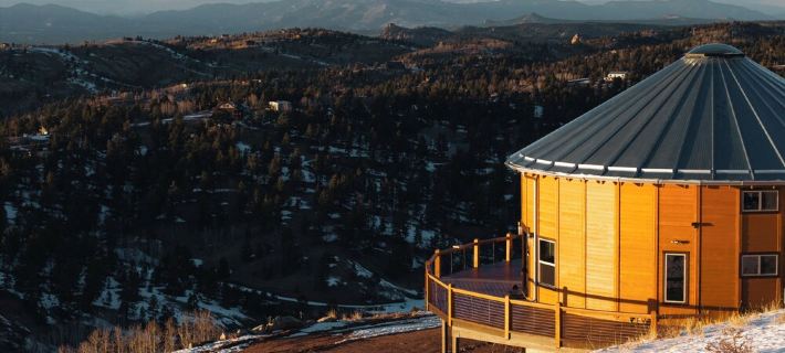 Luxury Off-Grid Yurt: Hot Tub, Epic Views, WiFi, 10 Mins from Cripple Creek! 特勒縣酒店