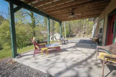 Beautifully renovated Horse Stable on 14 mountain acres walking distance to town