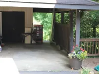The Wooded Retreat Hotels in Mclean