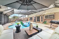 Stafford Hay-Day Farmhouse, 5 Bedrooms with Pool Table and Covered Private Pool