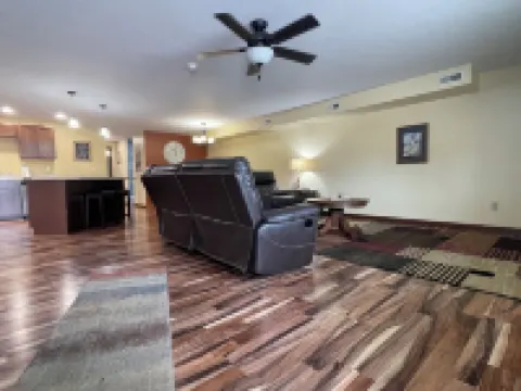 Our Boatyard Loft and Suites Unit A