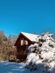 Warm Secluded Adirondack Chalet with Game Room and Bar/Lounge - Wi-Fi