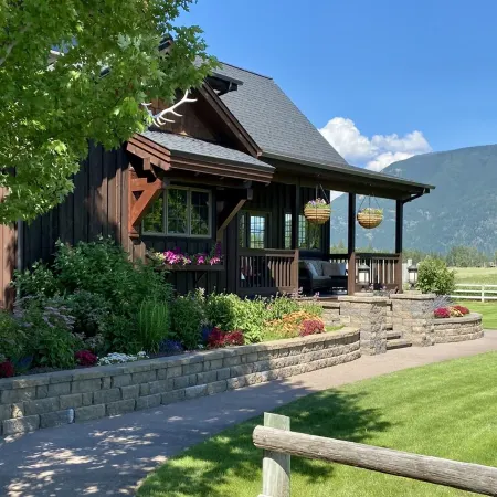 Stage Road Estate private studio apartment.