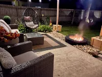 Cozy Home with LOTS of space- Less than 1 mile to ISU & IWU, 5 miles to airport