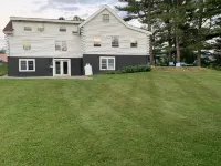 Located in the heart of Stowe Hollow!!! Close to town!!! Close to skiing!!! Hotels near Grand view Farm