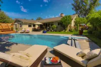HEATED Pool & Hot Tub in a Quiet Neighborhood- Walk to Town- Dog Friendly - Pool
