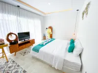 Ubu Villa Tropicola - Near Yogyakarta City Center