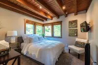 Cougar Mountain Retreat with hot tub,  sauna, and 3 floors of lake views!