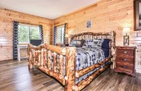 Luxury Eagle River Chain Home- Trail access, Free Firewood, & High Speed WIFI!