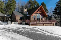 Lux Chalet-Ski View. 2 Fireplaces. Pool. Hot Tub. Sauna. Pizza Oven