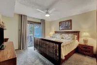 Crescent Cottage/12ESC Hosted by LOVR