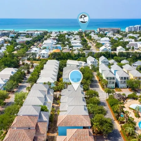 Poolside Haven! Spring break deals, book now!  6 bedroom/3.5 bath/Sleeps16