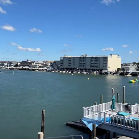 Boutique Bay Front Condo with water slip in Stone Harbor