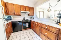 Pinehurst Drive on Five, 2-bedroom Condo