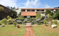 Grand Beach Các khách sạn gần Weerawardanaramaya