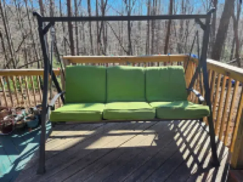 Rose's Cabin - A Rustic Pet-Friendly Cabin in the Woods