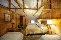 Lakefront cottage on serene NH lake! Swim, kayak, fish, and enjoy nature.