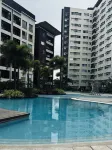Urban Escape with a View - Pools