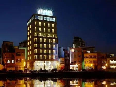 Ocean Hotel