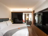 Fraser Suites Geneva Hotels near Cité