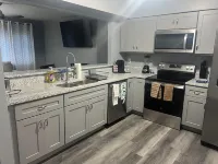 Charming 2 bedroom, 2 bath townhome located in Portsmouth, Simple and elegant!!
