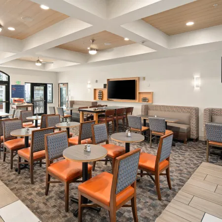 Holiday Inn Express & Suites COEUR D ALENE I-90 EXIT 11 by IHG