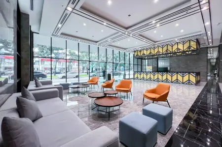 Alinea Luxury Condominiums, Shah Alam - Smarthome Отели рядом с достопримечательностью «UOA Business Park Property Gallery»