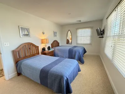 FAMILIES/RETIREES - 3 houses to Beach/Boardwalk/Restaurants/Prof.Clean 포인트 플레즌트 비치 주변 호텔
