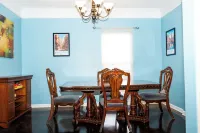 Spacious 5-bedroom house with WiFi, AC and parking in peaceful Southaven. Hotel a Southaven