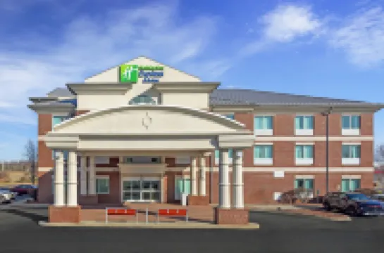 Holiday Inn Express & Suites LOUISVILLE SOUTH-HILLVIEW by IHG Hotels in Hillview
