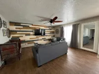 Beautiful 3-bedroom house with an exquisite pool!