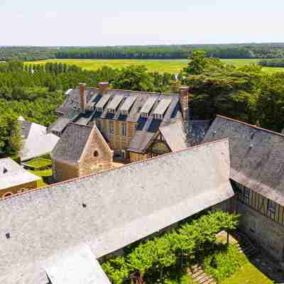 Chateau de Noirieux Hotel Exterior