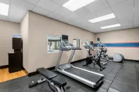 Hampton Inn & Suites Charlotte-Airport Các khách sạn ở Belmont