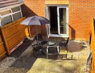 Quiet 2bedroom Home-garden-parking-family Friendly Hotel di Fforest-fach