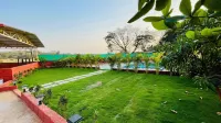 Amantran Farms and Resort Hotel di Wavarle