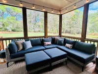 Newly Built 5BR/5.5 BR, 6 Miles to UGA, Fire Pit