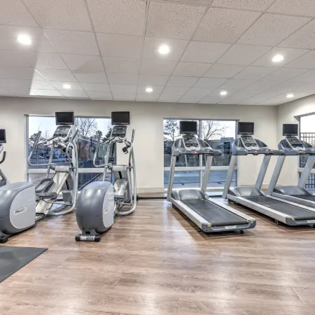 Holiday Inn Express & Suites MOORE by IHG