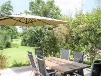 Pluto Hotels near De Onderneming