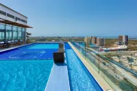 Sky Collection Lifestyle Hotel & Suites Barranquilla - ที่มีสระว่ายน้ำ