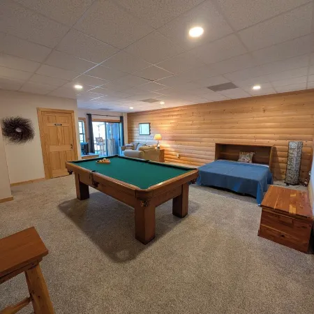 Mountain Views!! 3 Acre privacy, Fiber Optic Internet and more!