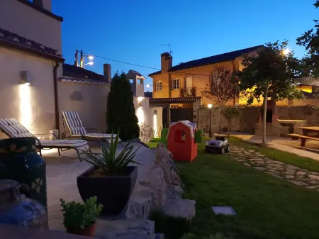 Ideal Familias 7 Dormitorios Jardin bbc Wifi 55 min de Madrid y 8 min de Segovia