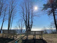 Vacation home under thatch on Usedom for 6 people with sauna and wood-burning stove, wall box. Hotels in Zirchow
