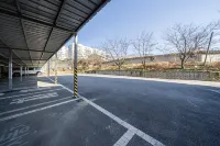 Botanik Hotel Cheonan Eungwonri - 停車場