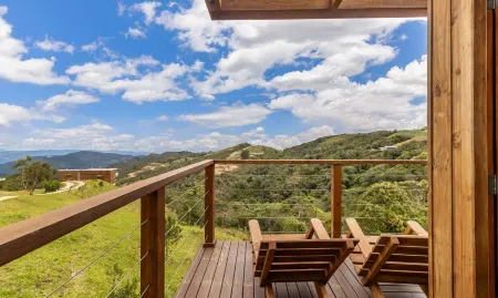 Charming Cabin w/ View in the Mountains VST005