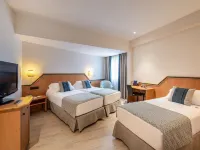 Hotel Praga Hotels near Usera Metro Station