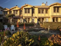 Cottage Inn by the Sea Hotels near Converse Factory Store
