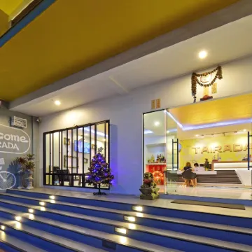 Tairada Boutique Hotel Krabi Provincial Agricultural Career Development and Promotion Center周辺のホテル