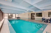 Metro Inn Hotels in University of Calgary District
