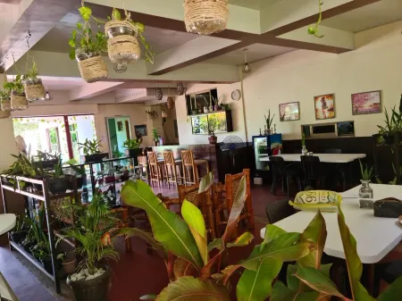 Rdt Hotel & Spa Отели рядом с достопримечательностью «Iglesia Ni Cristo»